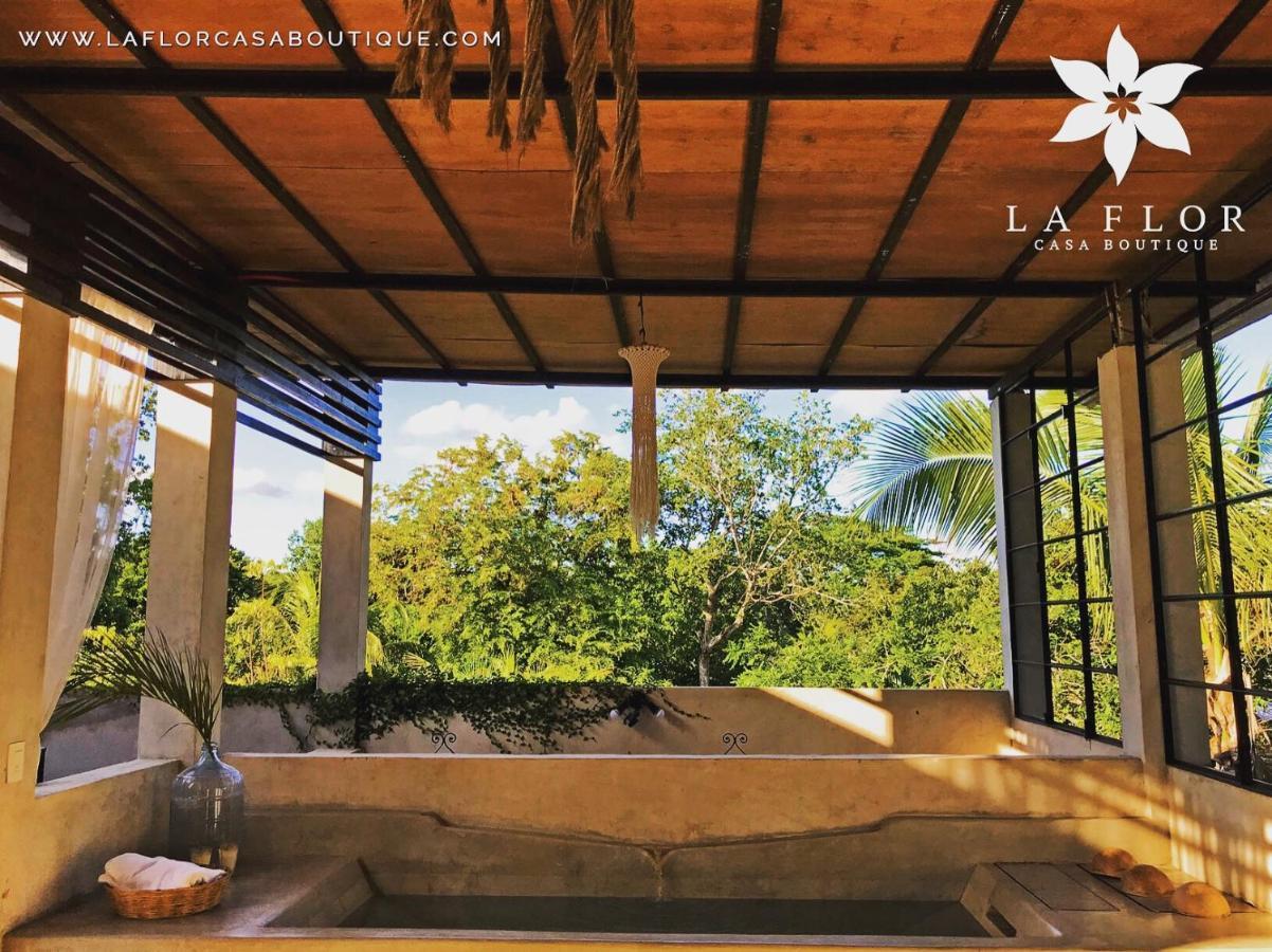 Bed and Breakfast La Flor Casa Boutique Вальядолид Экстерьер фото