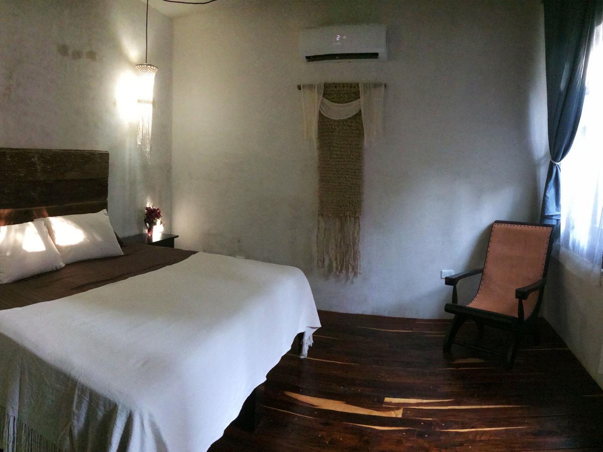 Bed and Breakfast La Flor Casa Boutique Вальядолид Экстерьер фото